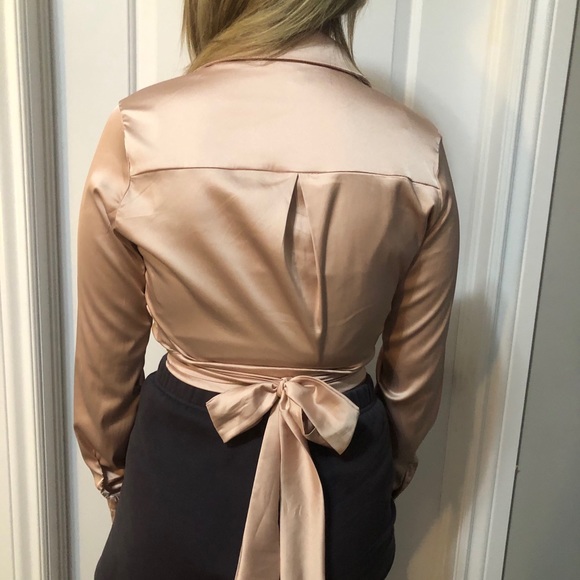 Satin wrap top✨ - Picture 2 of 4